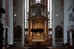 Der Altarraum in der Schlosskirche