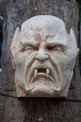 Crampus-Maske in der Entstehung