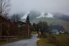 Blick auf die fast unsichtbare Bergwelt um Abtenau