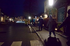 Die Laternenwandeerung beginnt, Verluste nicht ausgeschlossen ...