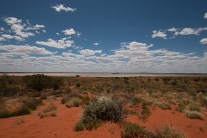 Salzsee nahe am Mount Conner