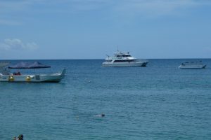 Fuhrpark mit Sicherungsbooten