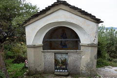 Sie wacht über den Weg