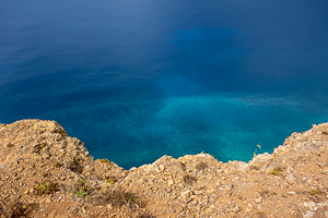 Abgrund am westlichsten Punkt von Madeira