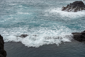 Immer wieder schwappen Wellen über und sorgen so für Frischwasserzufuhr
