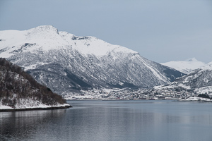 Ørnes kommt in Sicht