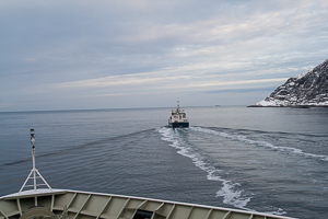 Bei der Ausfahrt: Schiff voraus