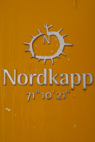 Gegenwärtige Positionsangabe auf dem Eingangsschild am Besucherzentrum