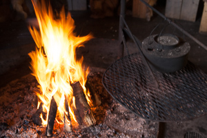 Lagerfeuerromantik im Samenzelt