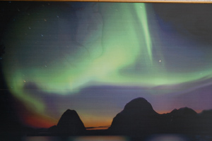 Schließlich ist es mir doch noch mal gelungen, das Nordlicht zu fotografieren – wenn auch waagerecht, weil Bild vom Bild