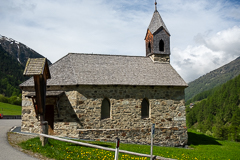 Eine kleine Kapelle auf dem Hotelgrundstück